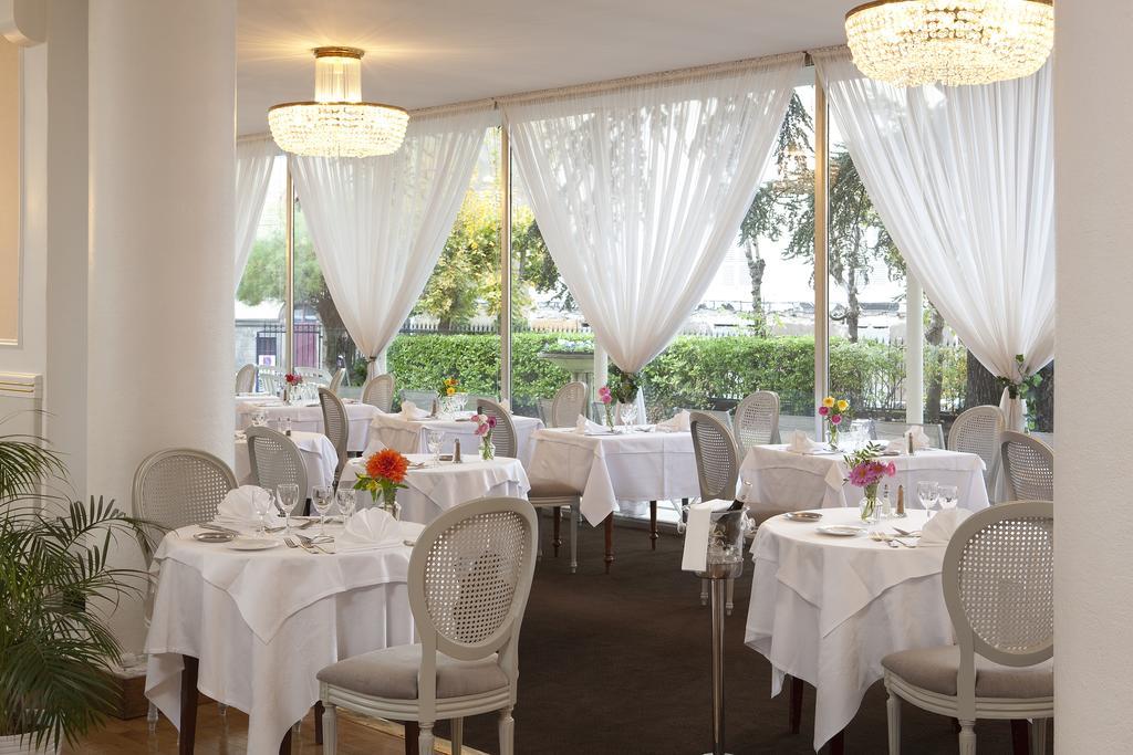 Logis Hotel Royal Saint-Mart Руайя Экстерьер фото